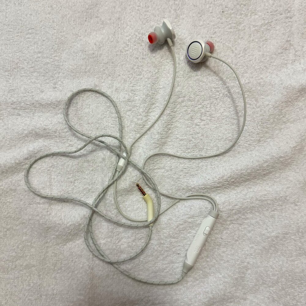 JBL Quantum 50 Wired, In-Ear Gaming Headphones with Inline Control, White